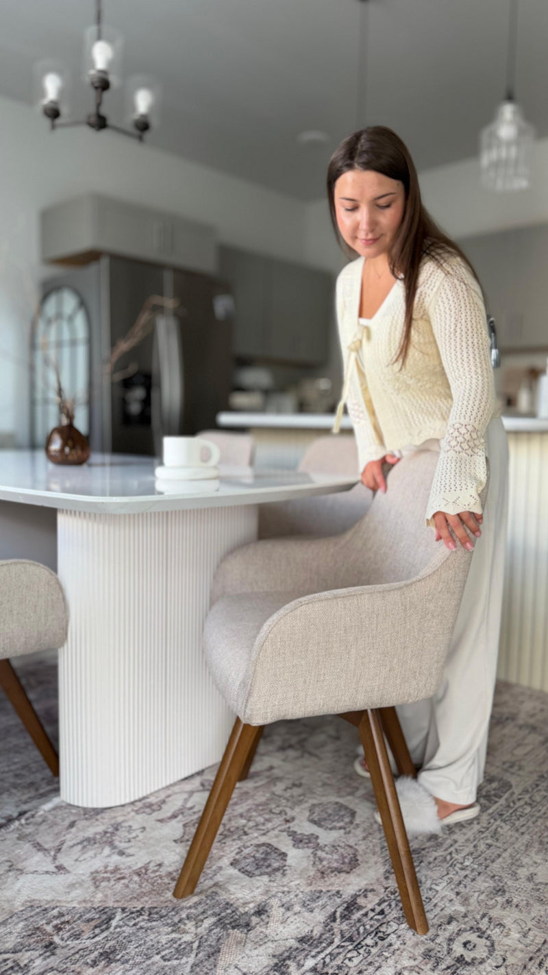 Carwani Dining Chair Ugc Image 3