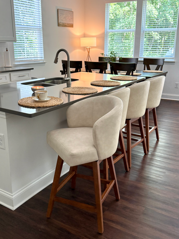 Chatus Counter Stool Ugc Image 1