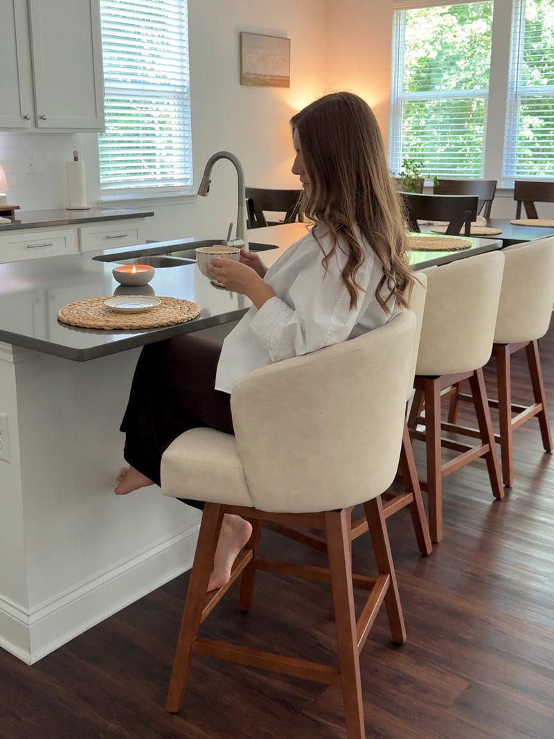 Chatus Counter Stool Ugc Image 2