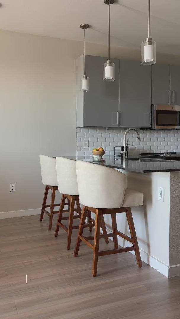 Chatus Counter Stool UGC Video
