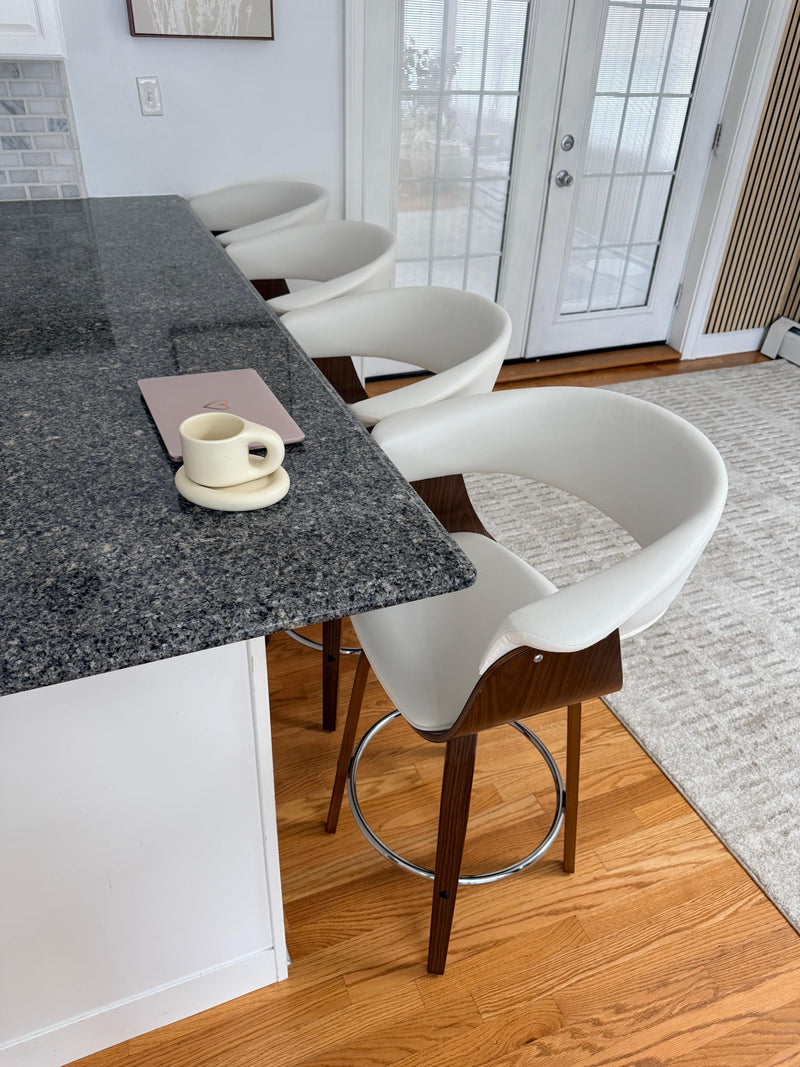 Syrah Bar Stool Ugc Image 1